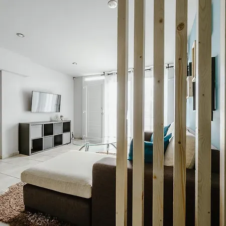 Le Petit Jardin Apartment Volos Exterior photo
