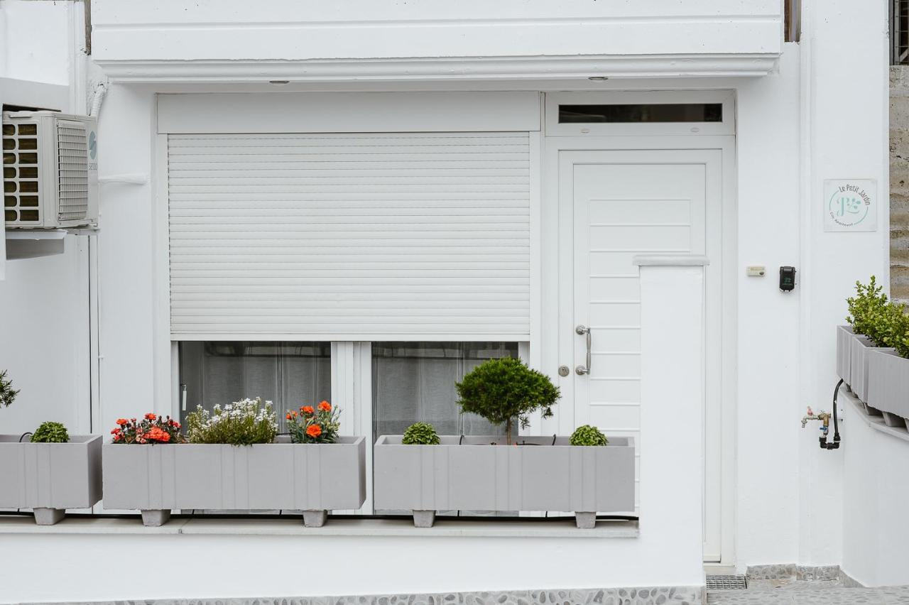 Le Petit Jardin *